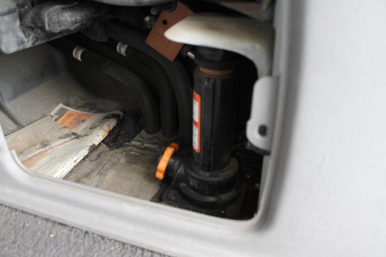 Used 2001 Ford Excursion XLT image 29