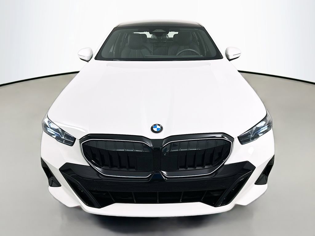 Used 2025 BMW 530i w/ M Sport Package image 2