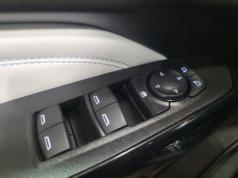 Used 2025 Chevrolet Trax LT FWD image 27