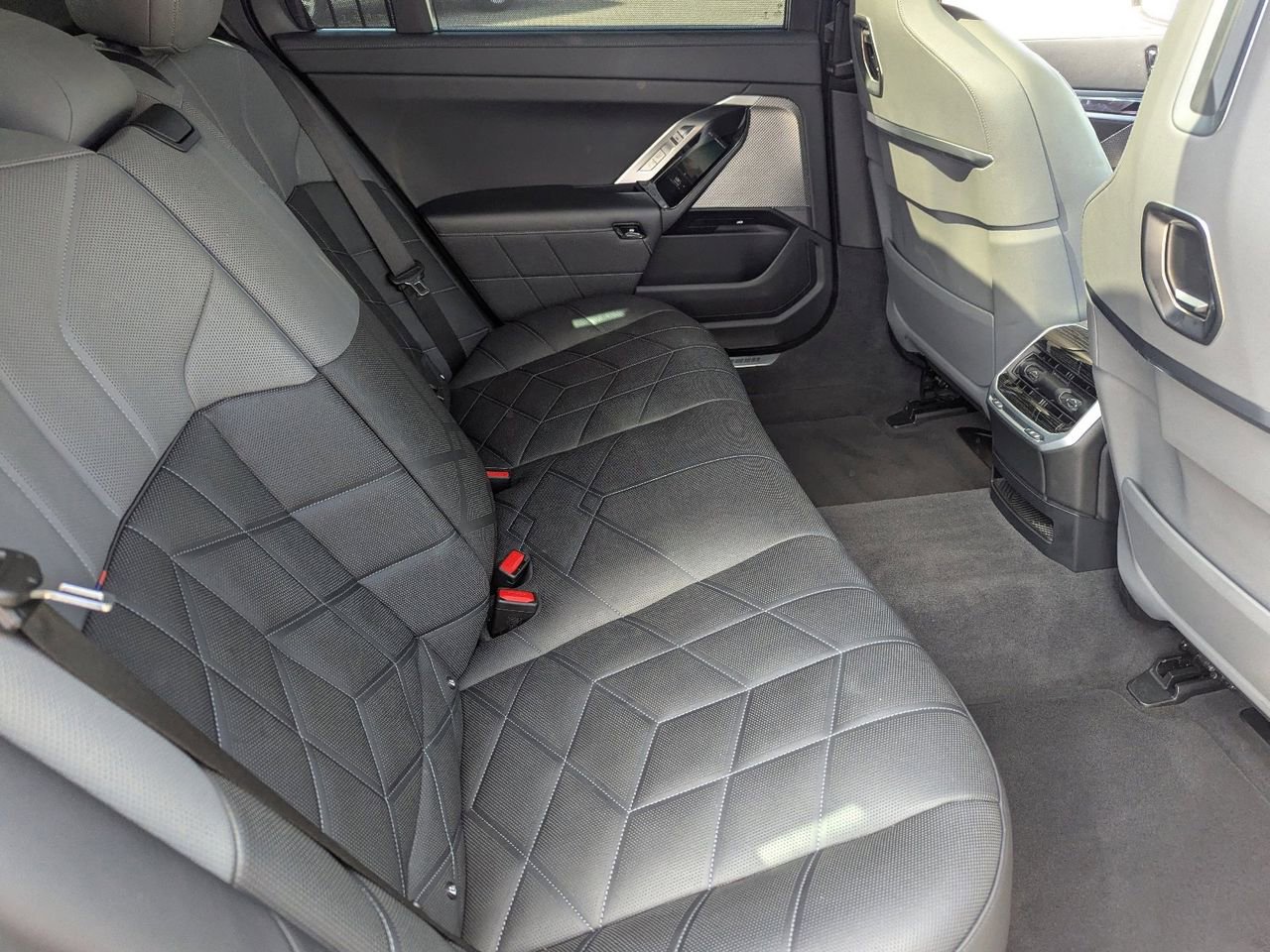 Used 2024 BMW 740i RWD image 14