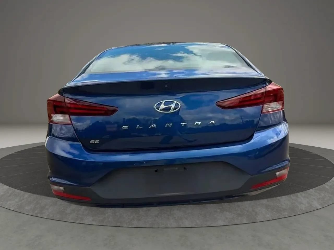 Used 2020 Hyundai Elantra SE FWD image 5