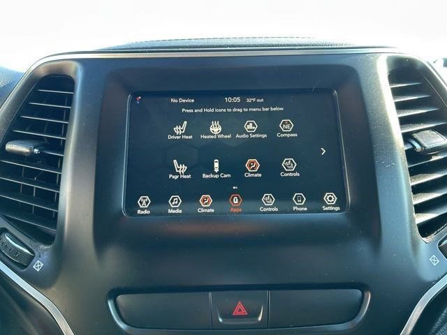 Used 2020 Jeep Cherokee Latitude w/ Cold Weather Group image 21