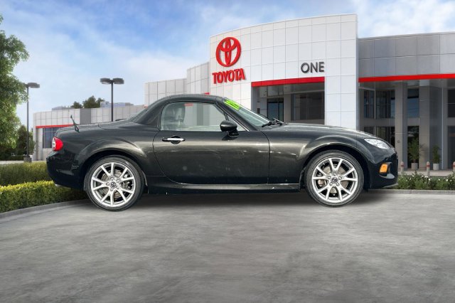 Used 2013 MAZDA MX-5 Miata Grand Touring w/ Premium Pkg RWD image 3