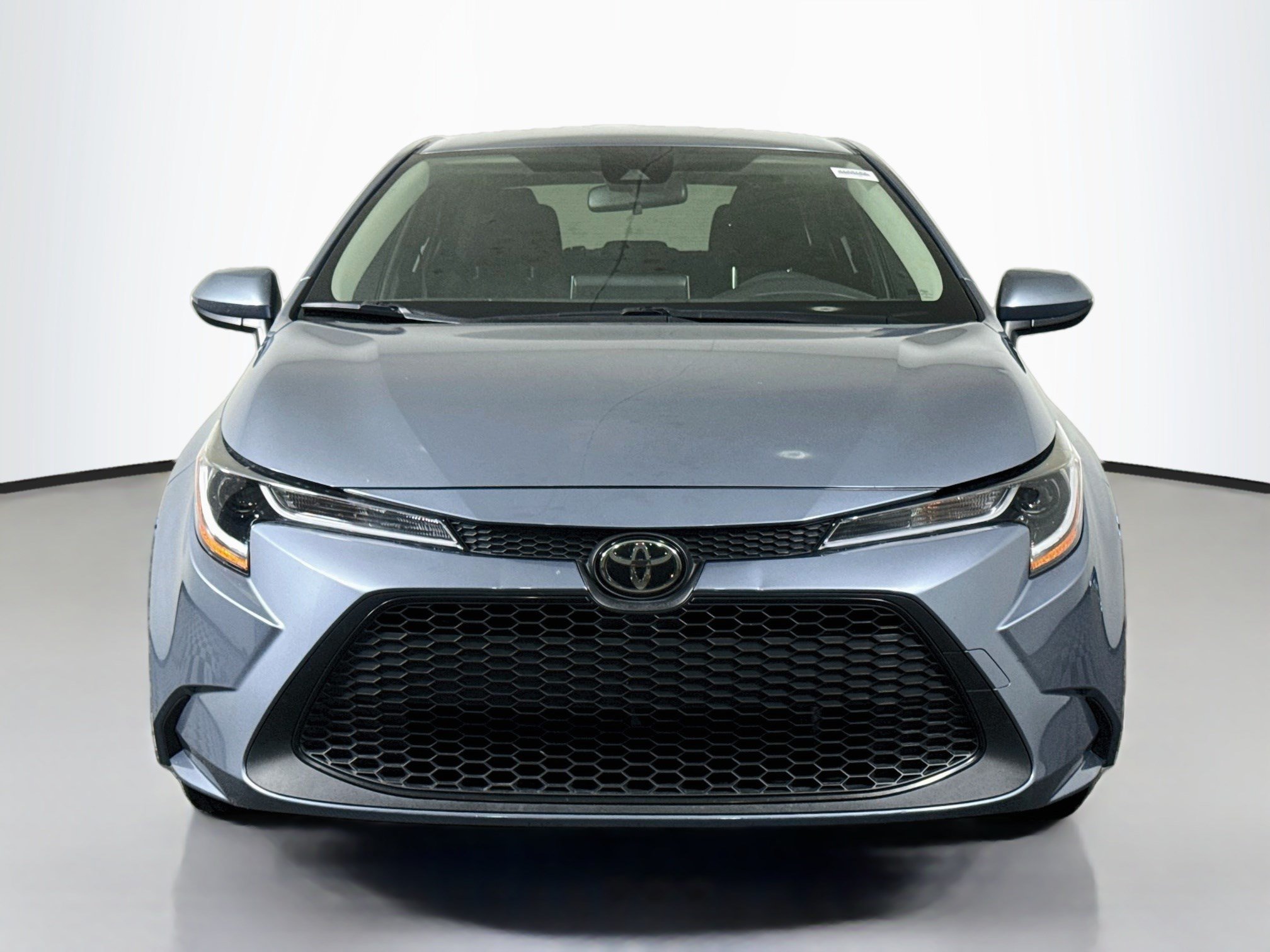 Used 2021 Toyota Corolla LE FWD image 2
