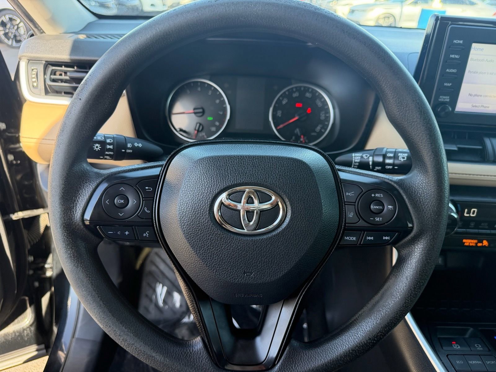 Used 2019 Toyota RAV4 XLE w/ Carpet Mat Package FWD image 22