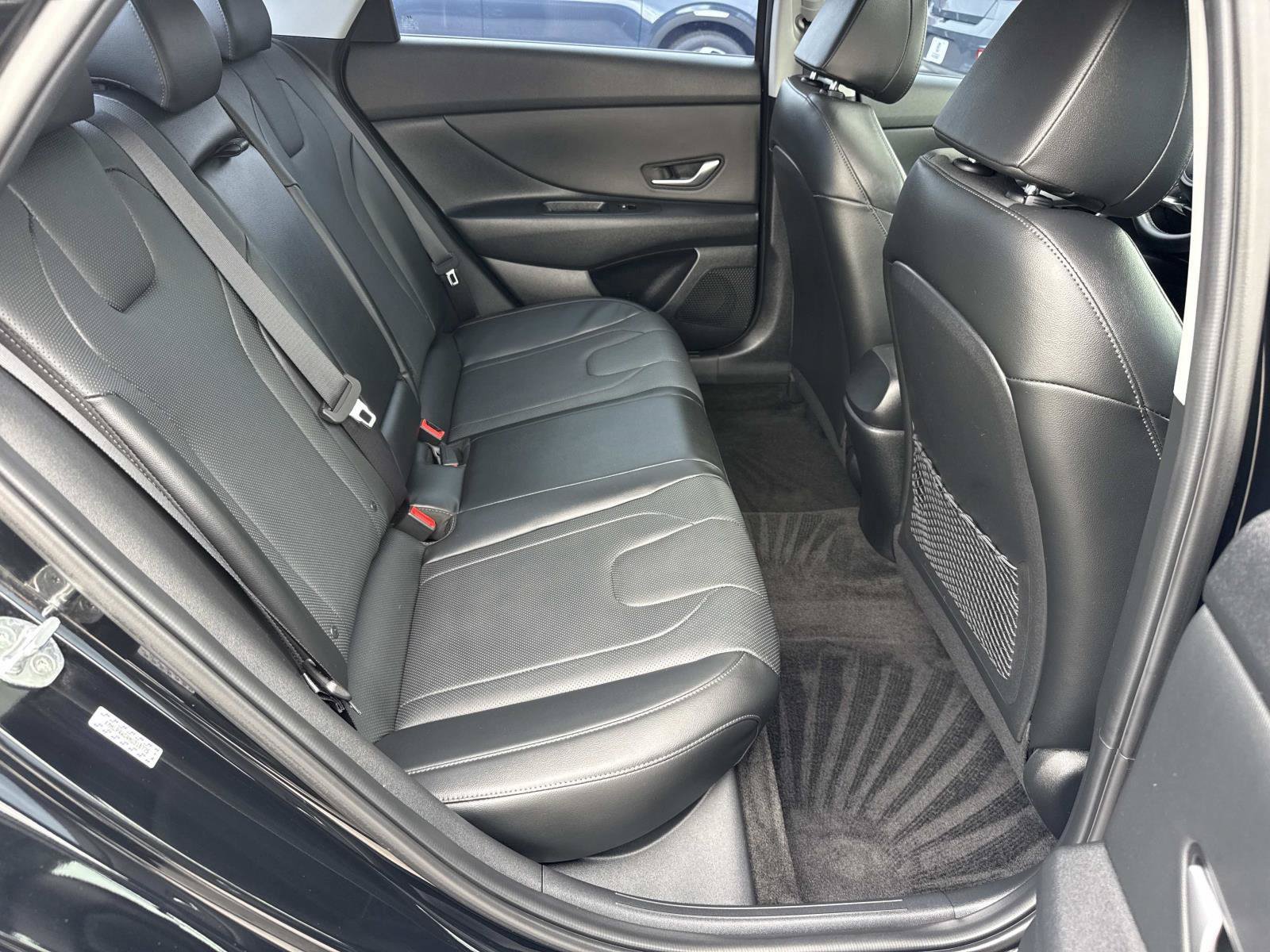 Certified 2022 Hyundai Elantra Limited FWD image 21