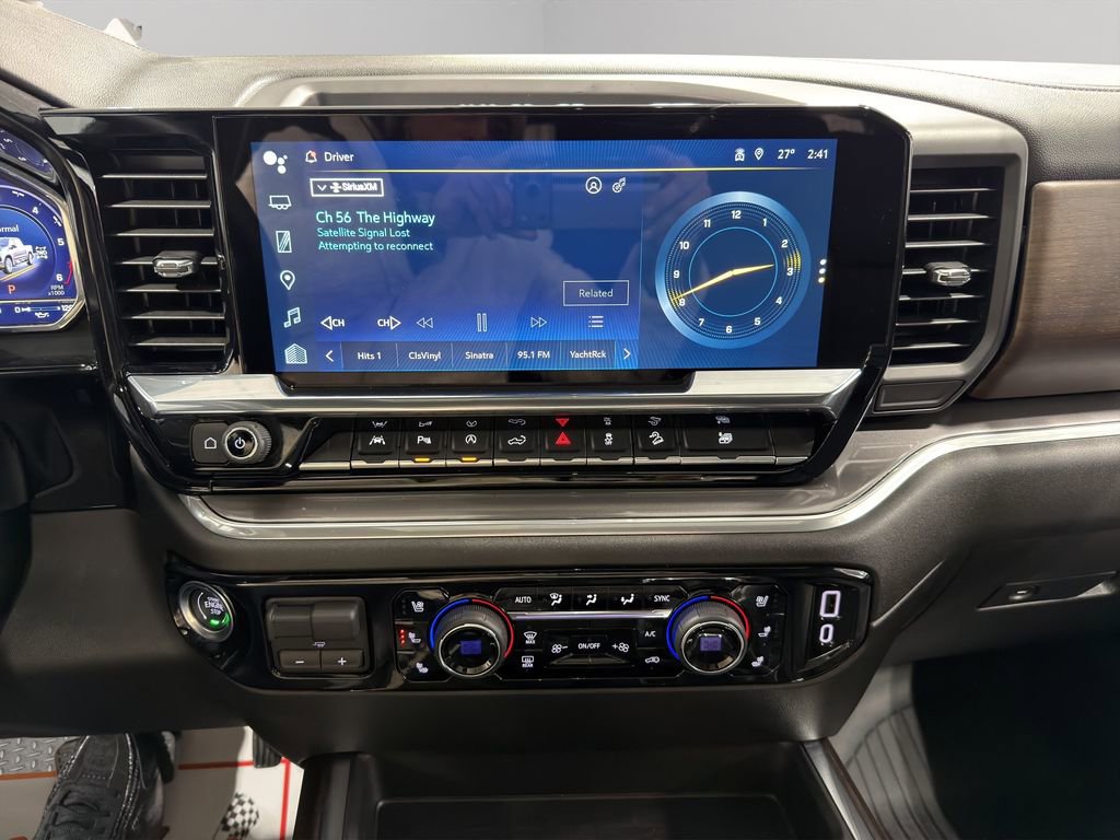 Used 2025 Chevrolet Silverado 1500 High Country w/ Technology Package image 32