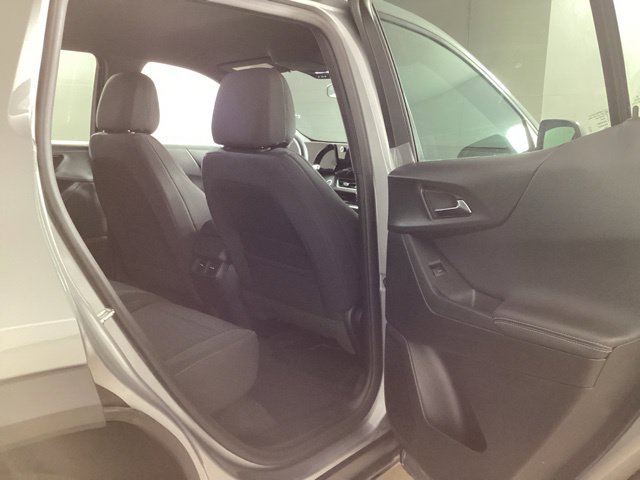 Used 2026 Chevrolet Equinox LT AWD/4WD image 19