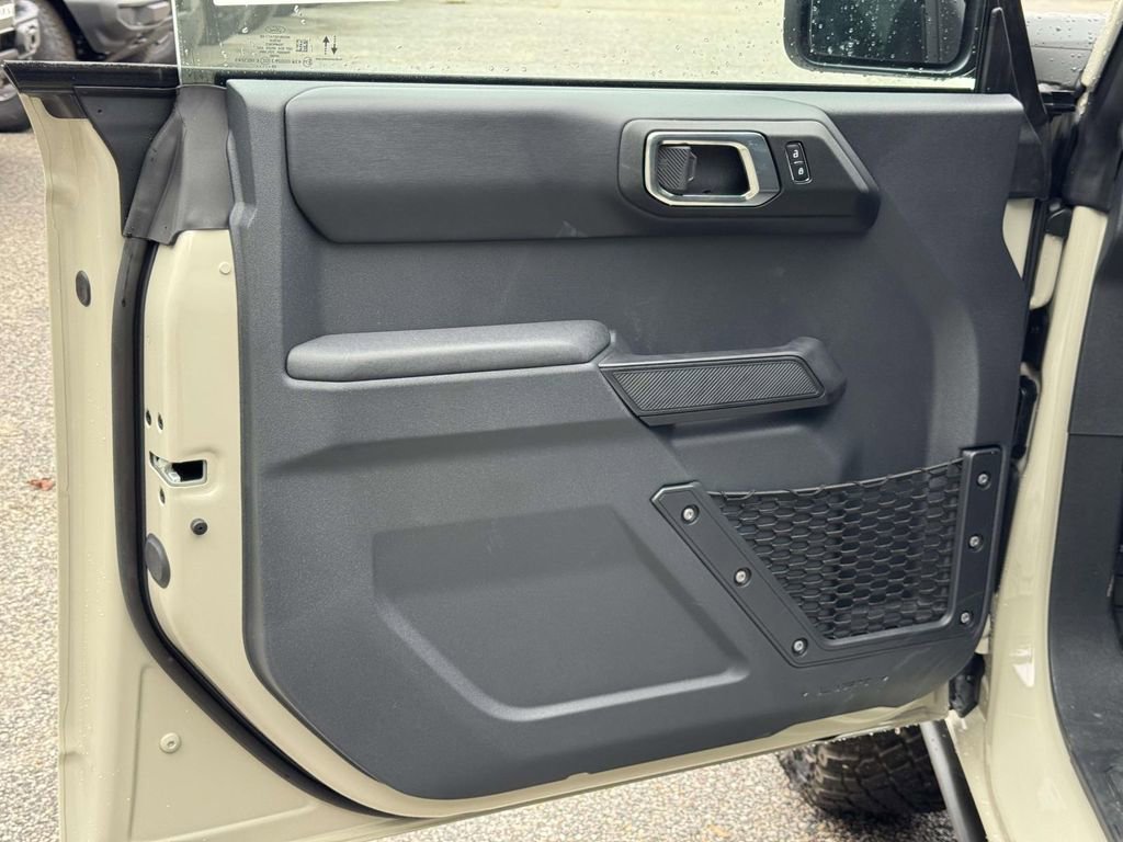 New 2025 Ford Bronco Badlands image 17