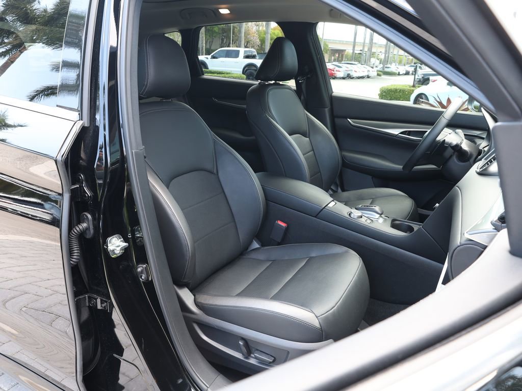 Certified 2025 INFINITI QX50 Luxe AWD/4WD image 23