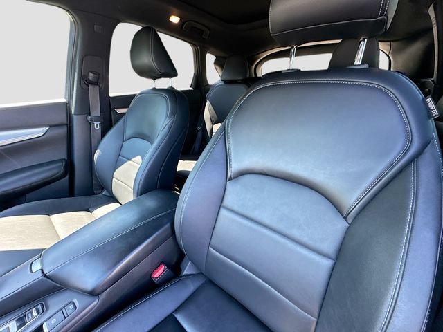 Used 2021 INFINITI QX50 Luxe w/ Appearance Package AWD/4WD image 11