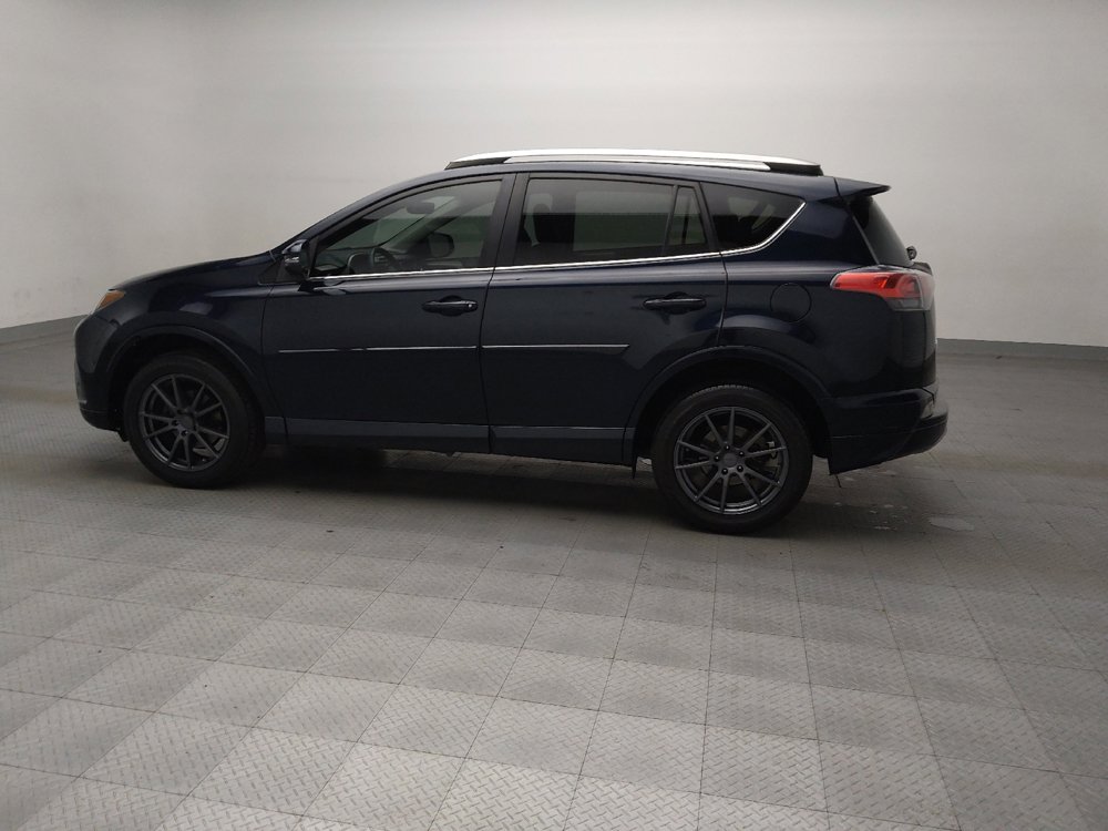 Used 2018 Toyota RAV4 Platinum FWD image 3