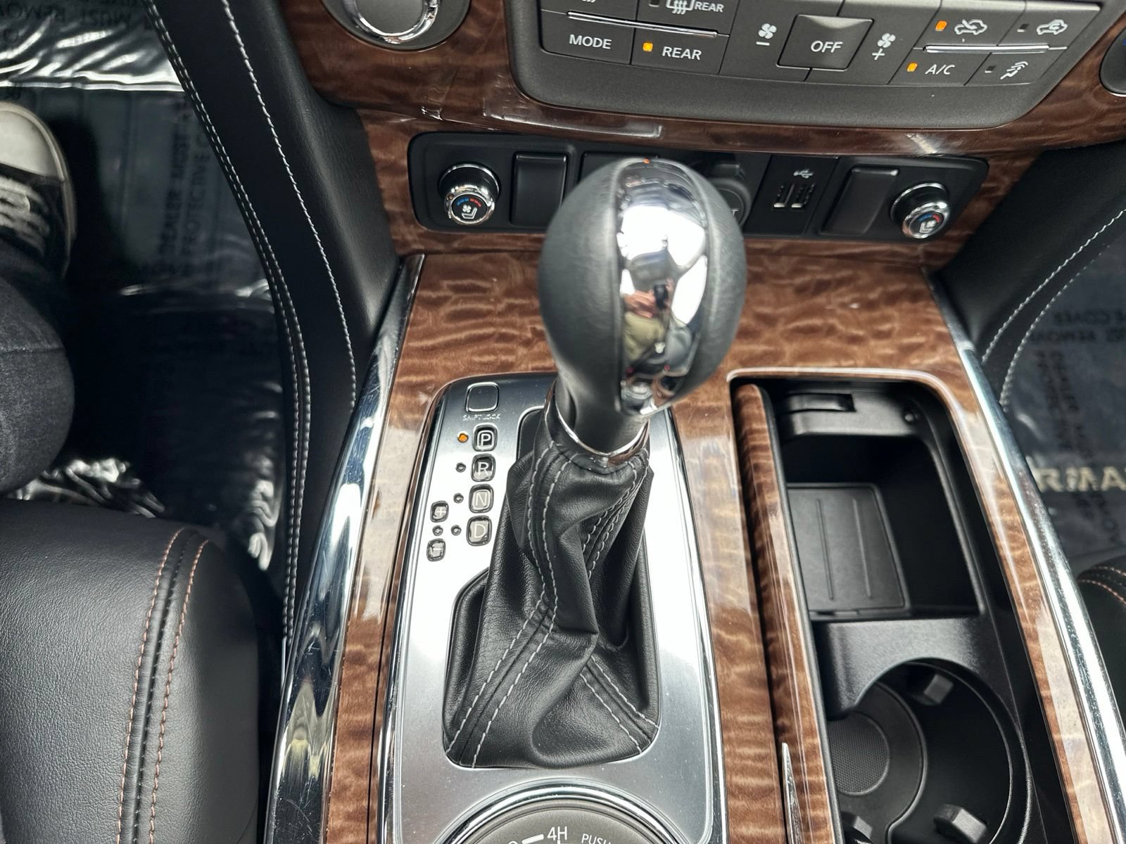 Used 2020 Nissan Armada Platinum w/ Captain's Chairs Package AWD/4WD image 74