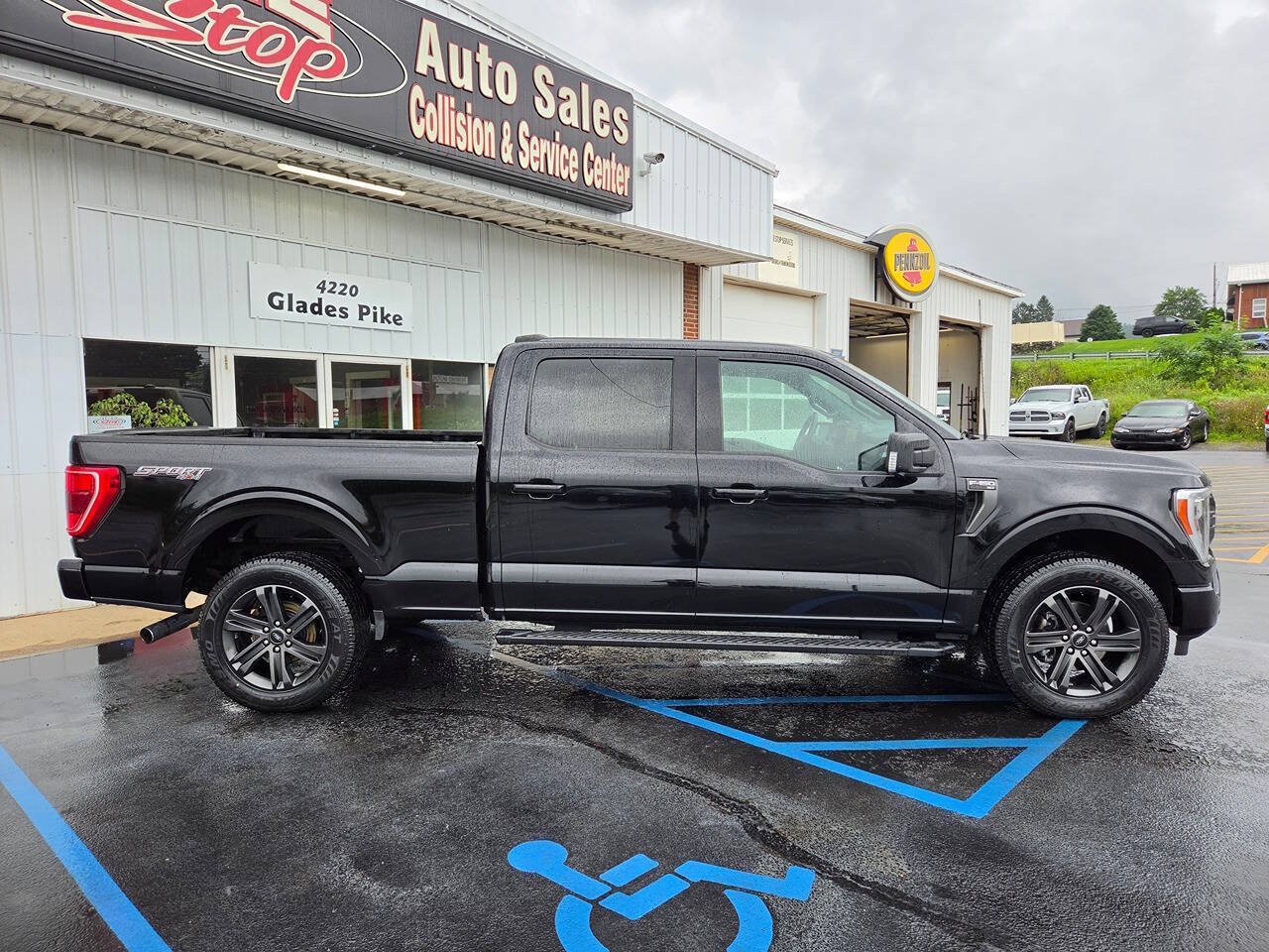 Used 2021 Ford F150 XLT w/ Equipment Group 302A High AWD/4WD image 9