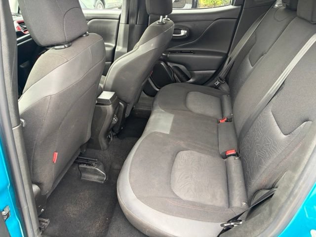 Used 2020 Jeep Renegade Trailhawk w/ Cold Weather Group AWD/4WD image 23