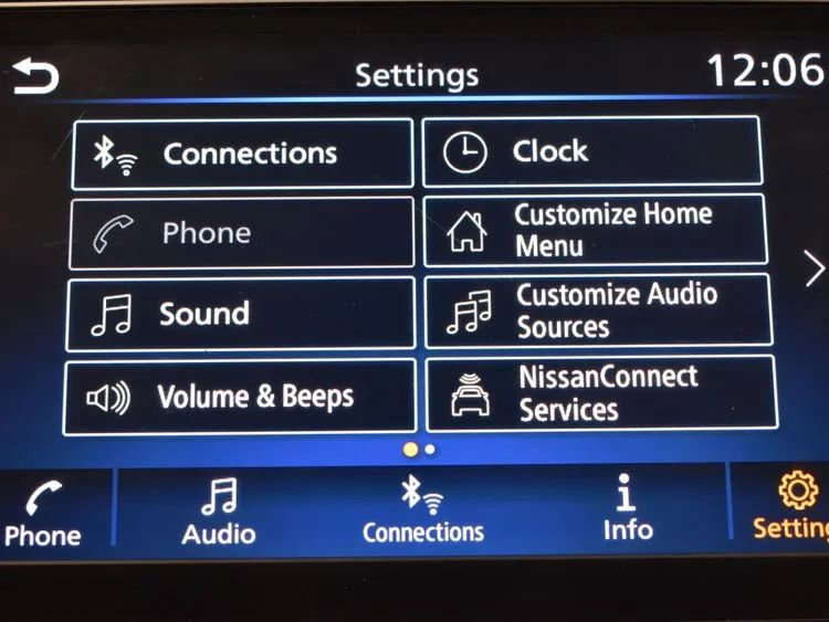 Used 2023 Nissan Kicks SR w/ SR Premium Package FWD image 30