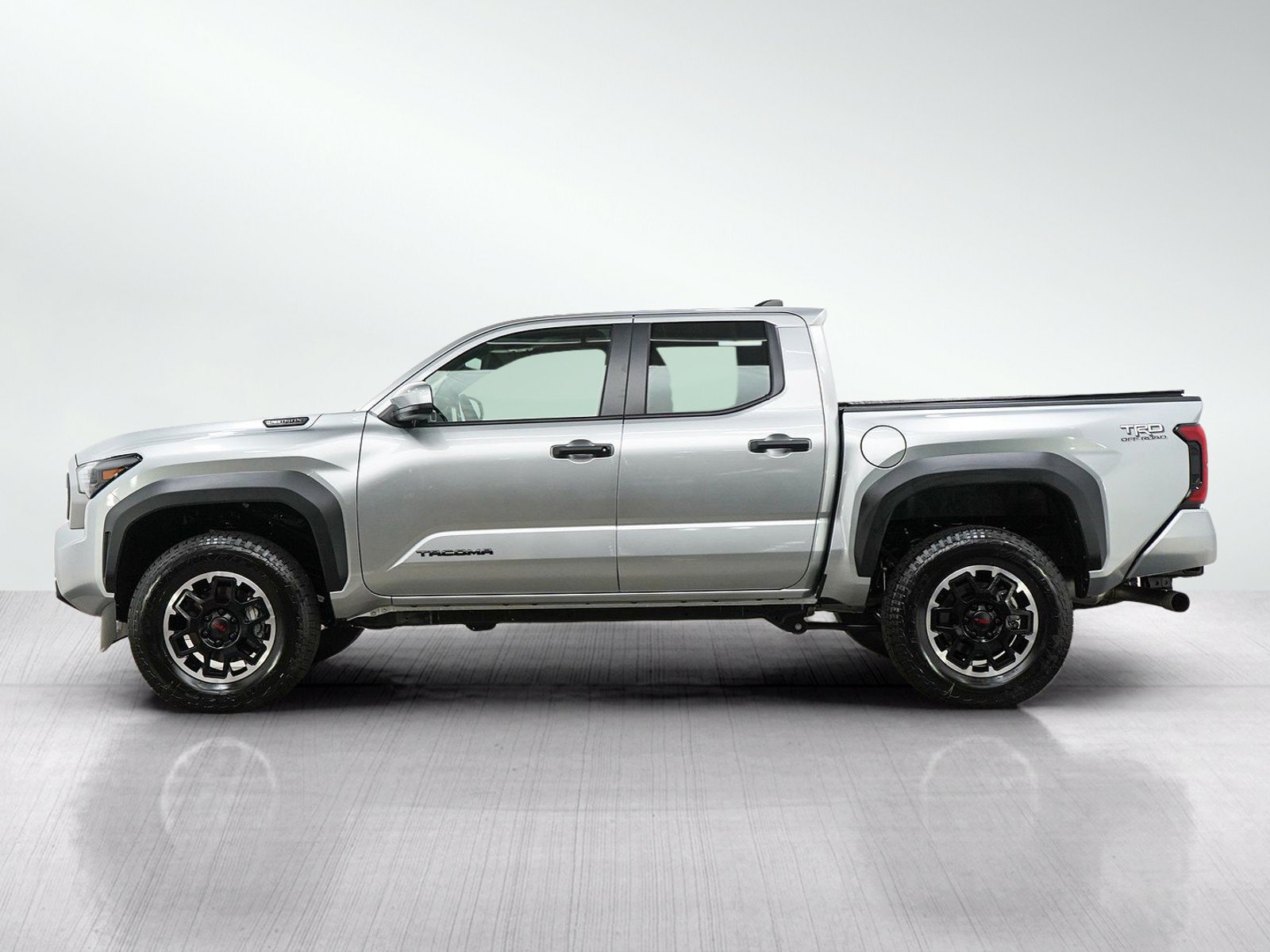 Used 2026 Toyota Tacoma TRD Off-Road AWD/4WD image 2