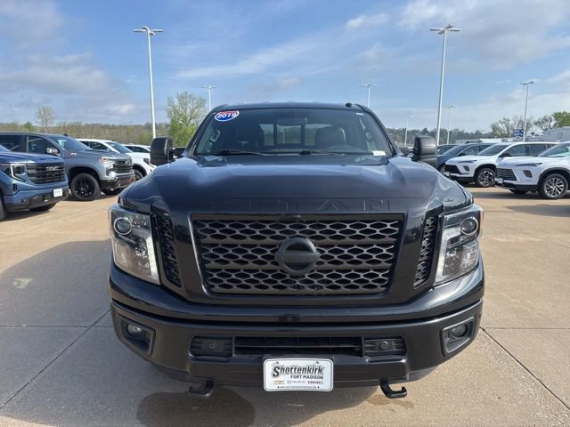 Used 2019 Nissan Titan SL w/ Midnight Edition AWD/4WD image 11