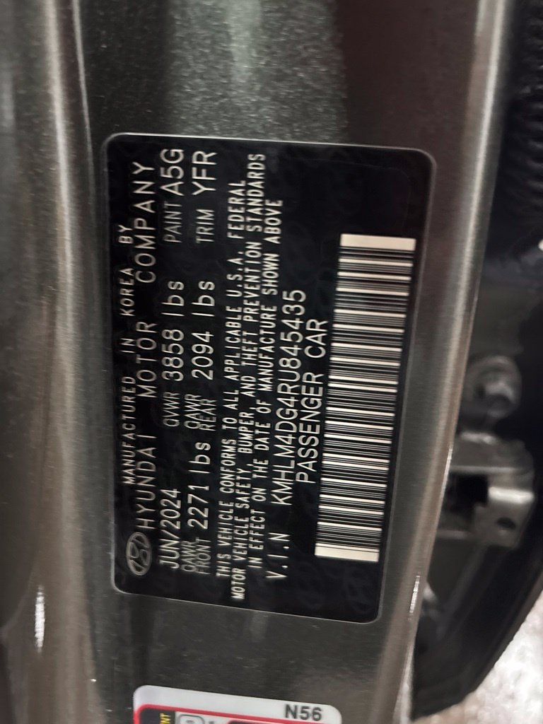 Used 2024 Hyundai Elantra SEL FWD image 11