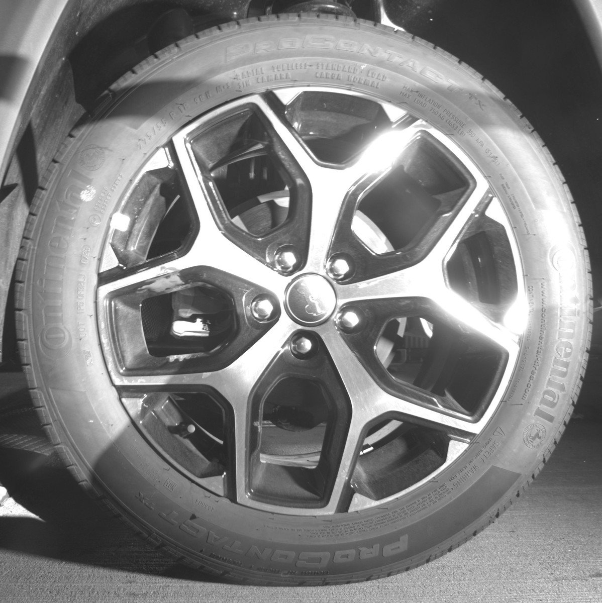 Used 2025 Jeep Compass Limited image 14