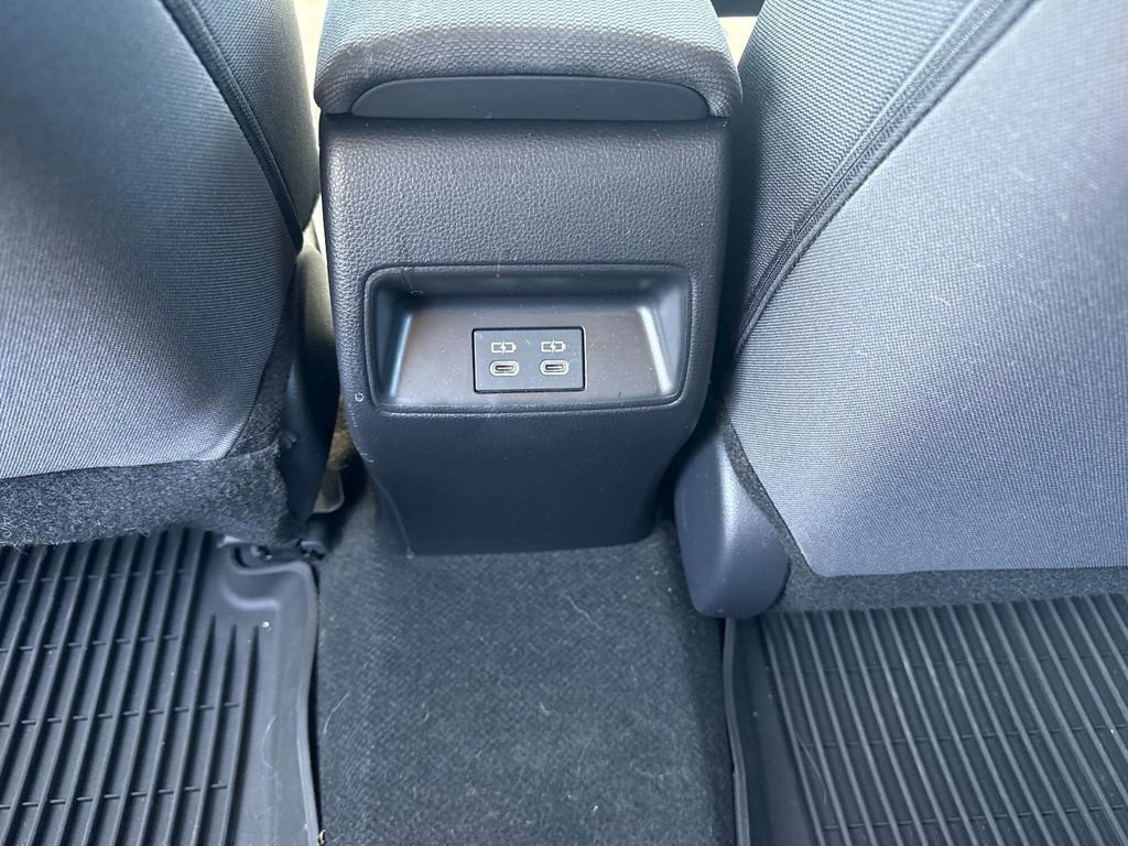 Used 2025 Toyota Corolla LE image 14