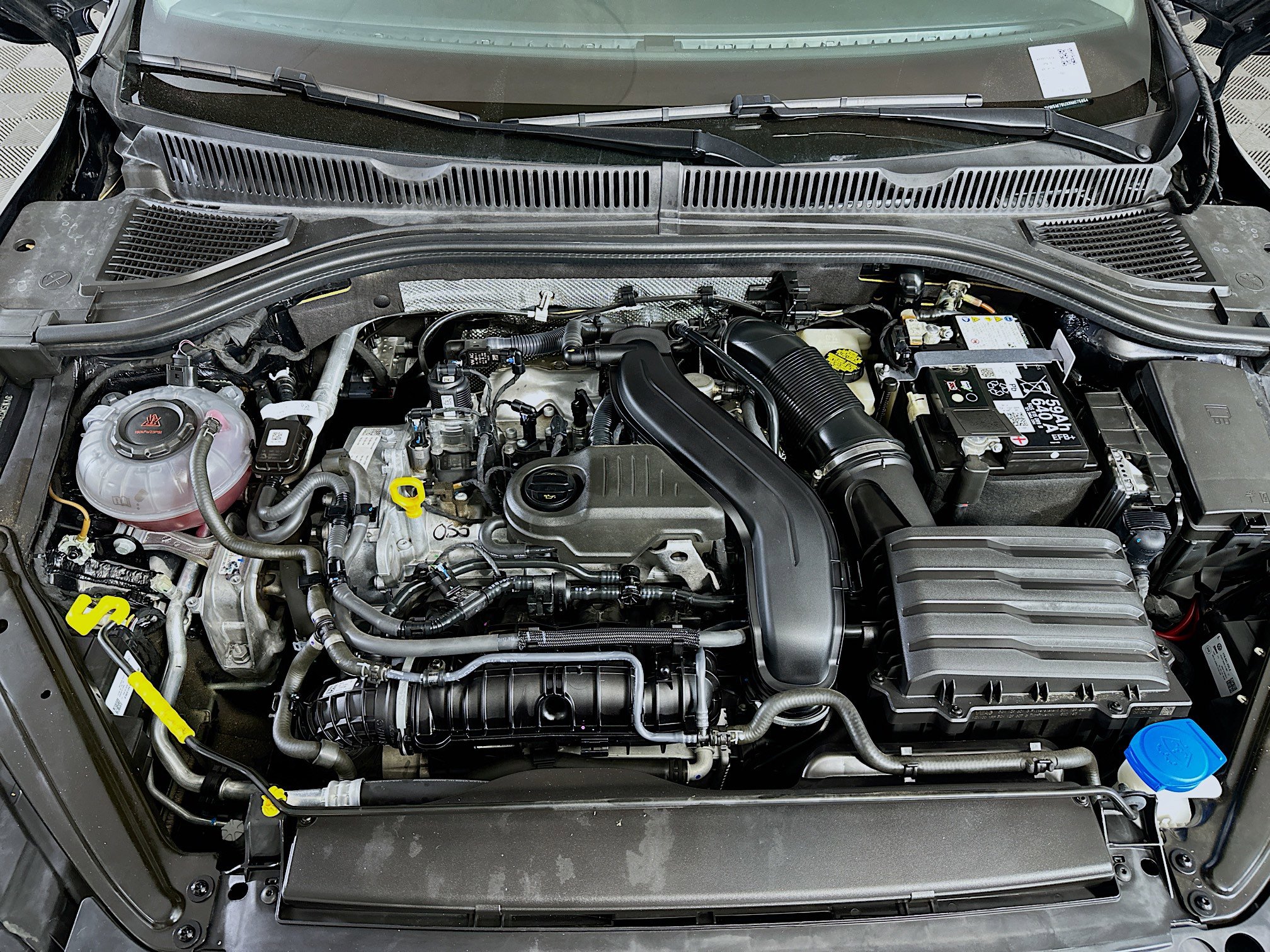 Used 2024 Volkswagen Jetta S image 32