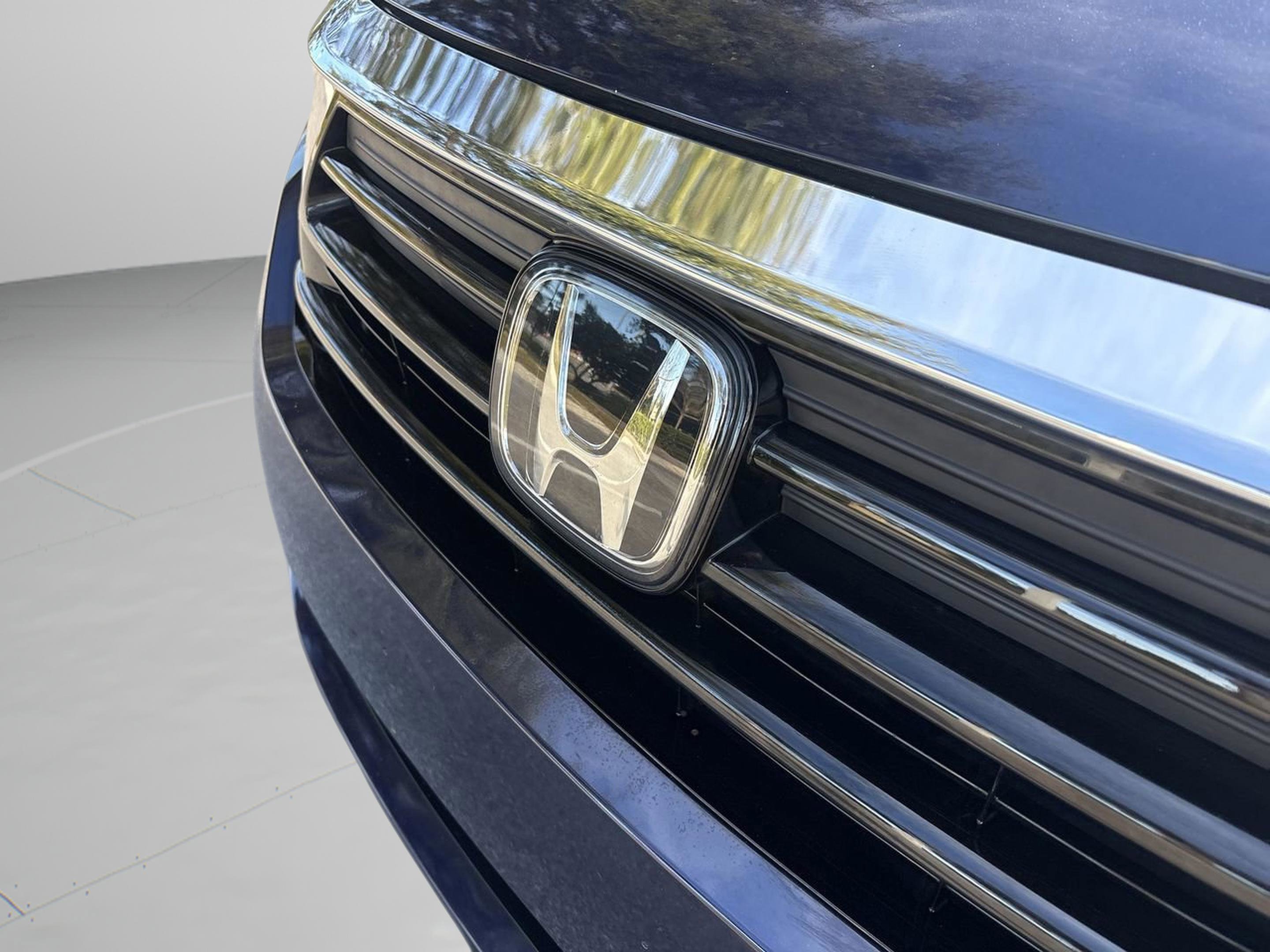 Certified 2024 Honda Odyssey EX-L image 17