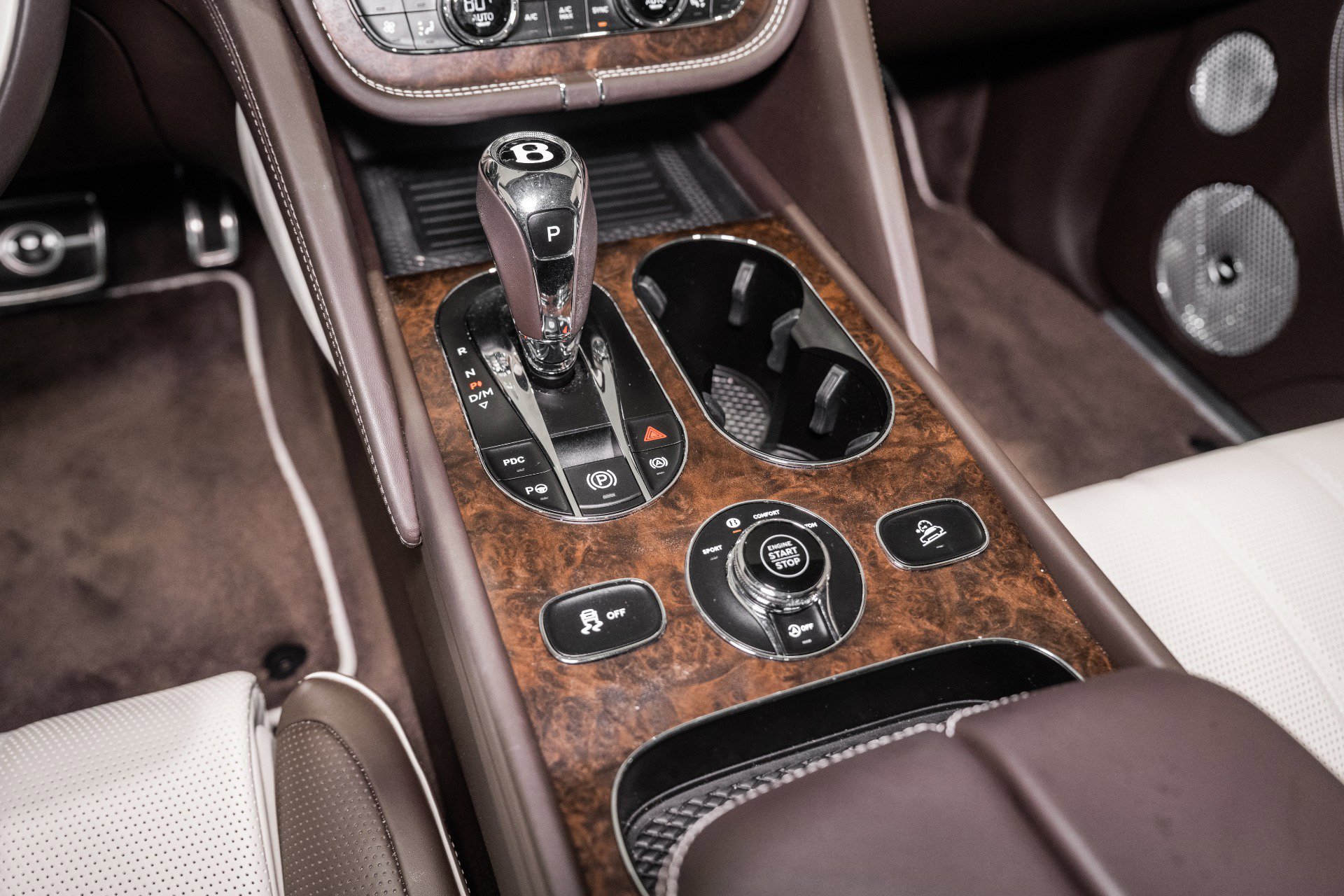 Used 2023 Bentley Bentayga image 42