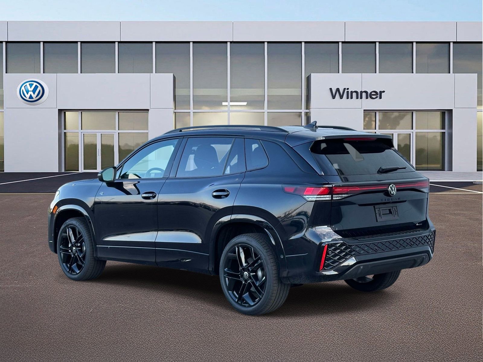 New 2026 Volkswagen Tiguan SE R-Line image 3