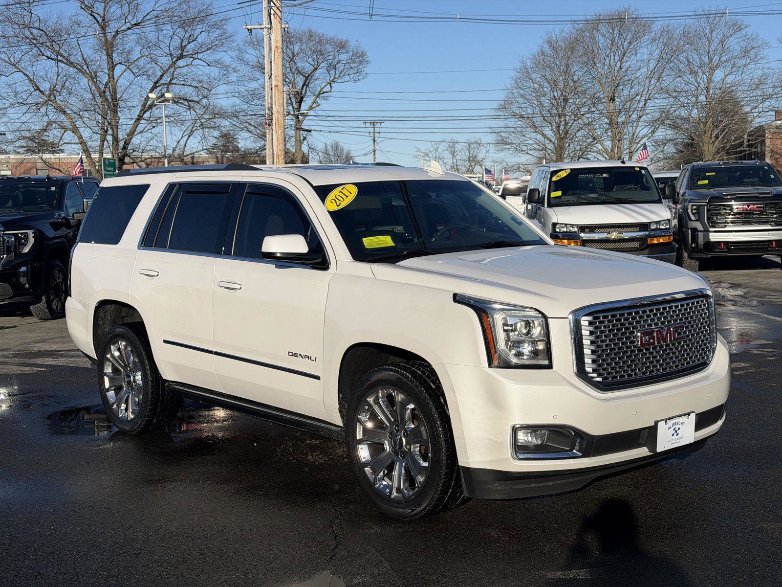 Used 2017 GMC Yukon Denali w/ Open Road Package image 1