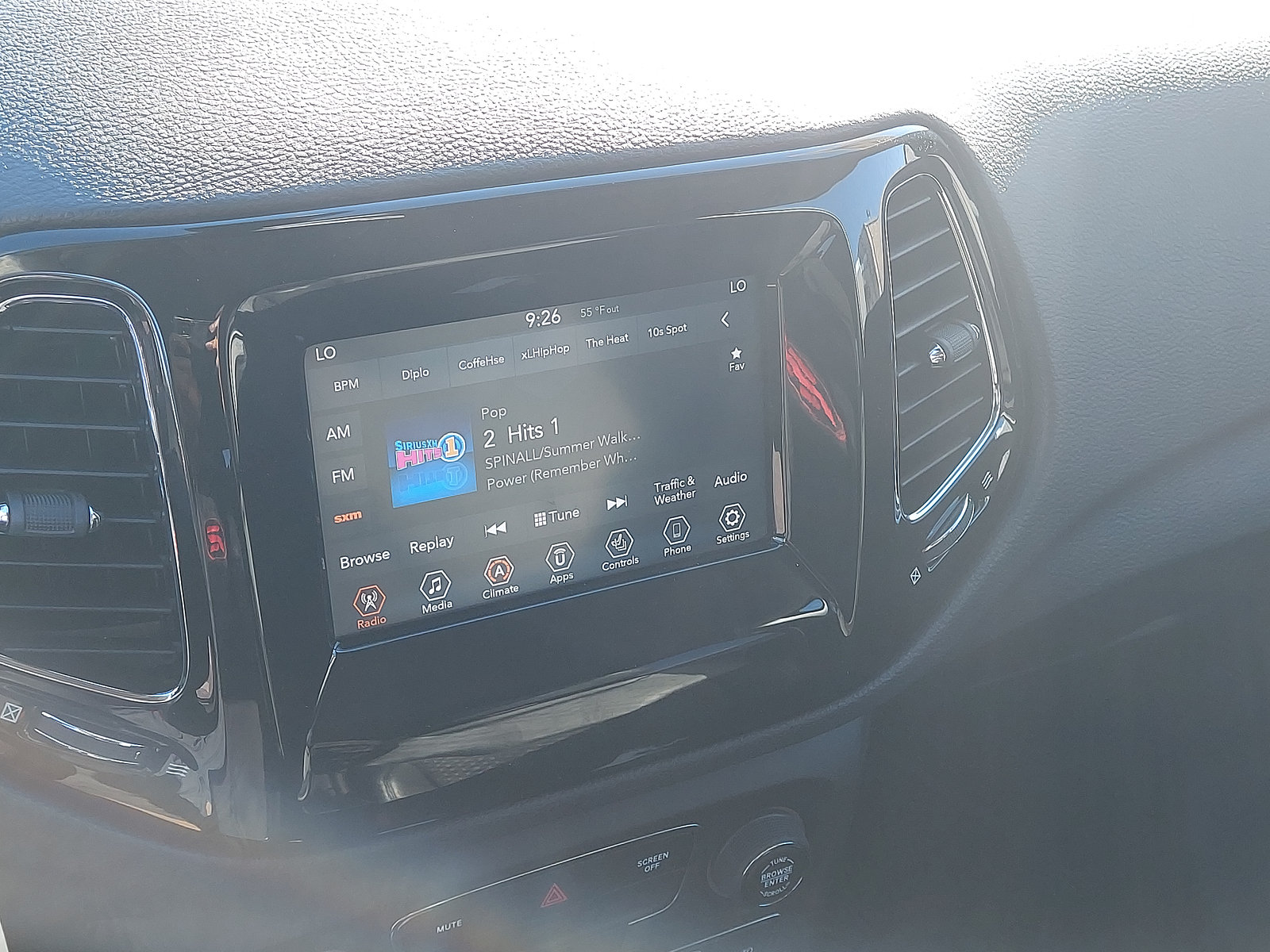 Used 2019 Jeep Compass Latitude AWD/4WD image 15