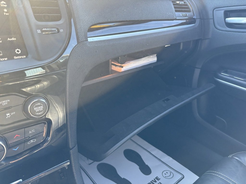 Used 2022 Chrysler 300 S image 43