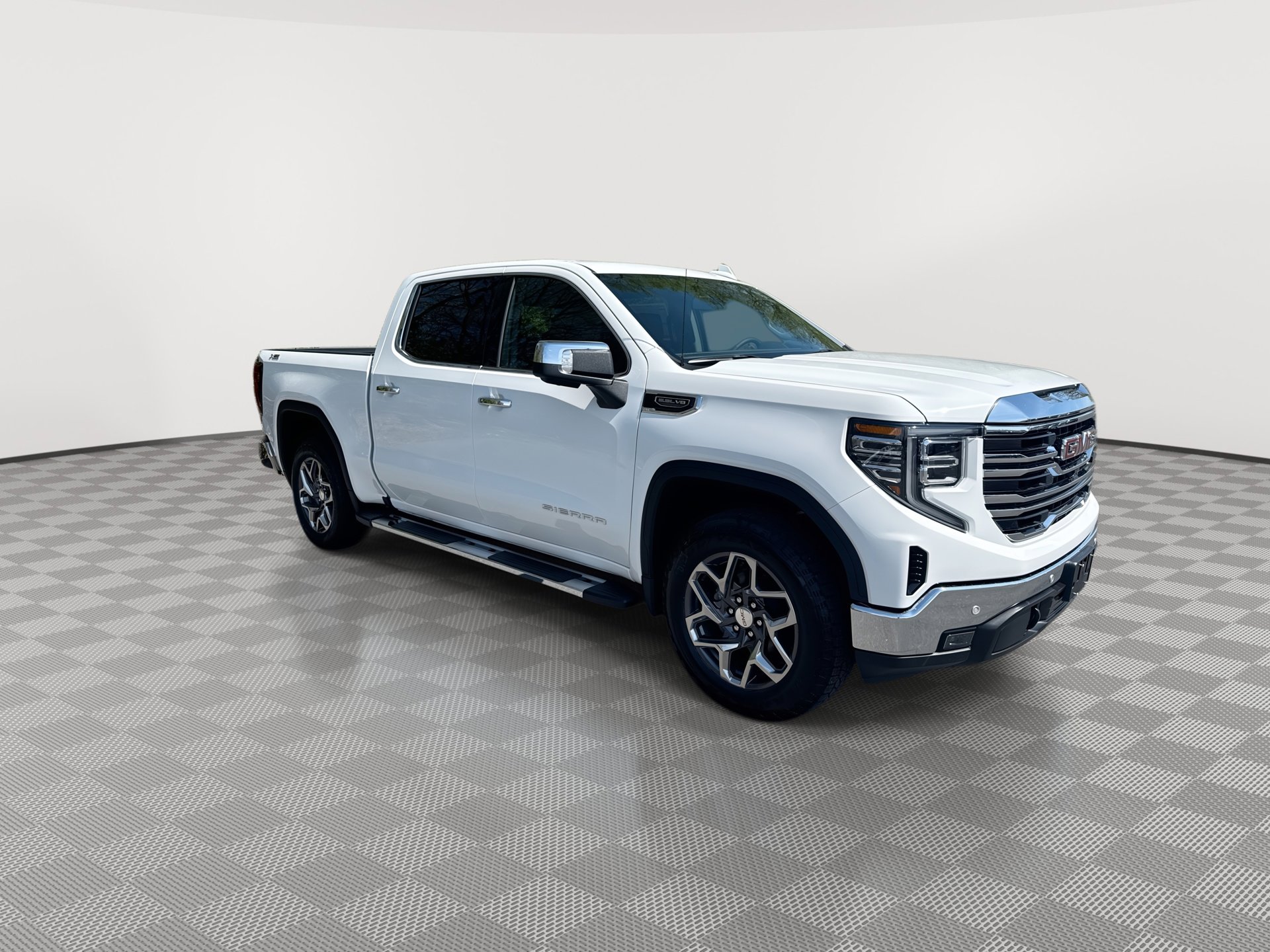 New 2026 GMC Sierra 1500 SLT w/ SLT Premium Plus Package AWD/4WD image 2