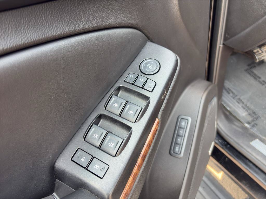 Used 2016 Chevrolet Tahoe LTZ AWD/4WD image 8