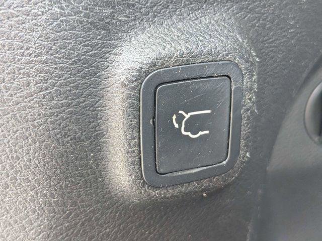 Certified 2019 Jeep Cherokee Latitude Plus w/ Comfort/Convenience Group FWD image 13