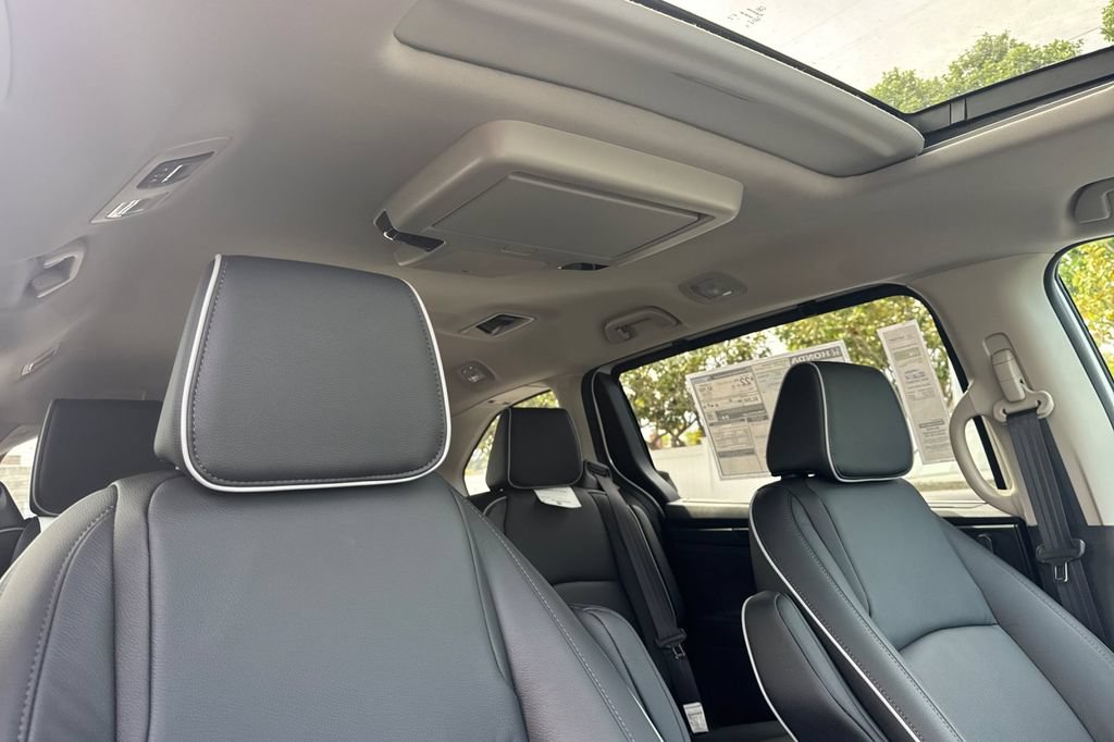 New 2026 Honda Odyssey Touring image 18