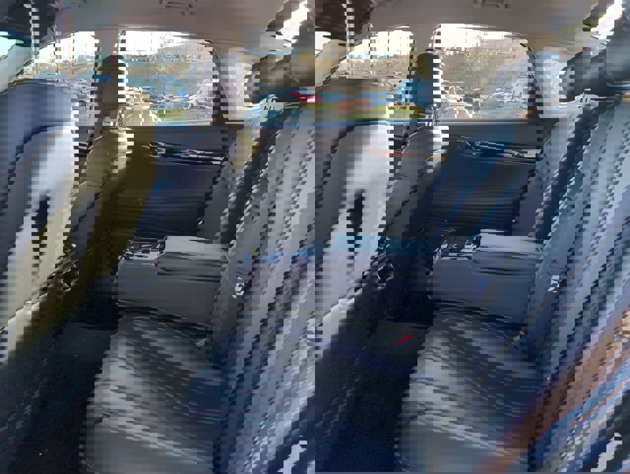 Used 2023 Genesis G80 2.5T image 12