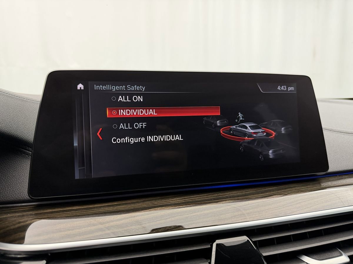 Used 2019 BMW M550i xDrive AWD/4WD image 18