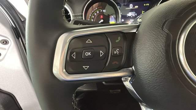 Used 2023 Jeep Wrangler Unlimited Sahara w/ Cold Weather Group AWD/4WD image 15