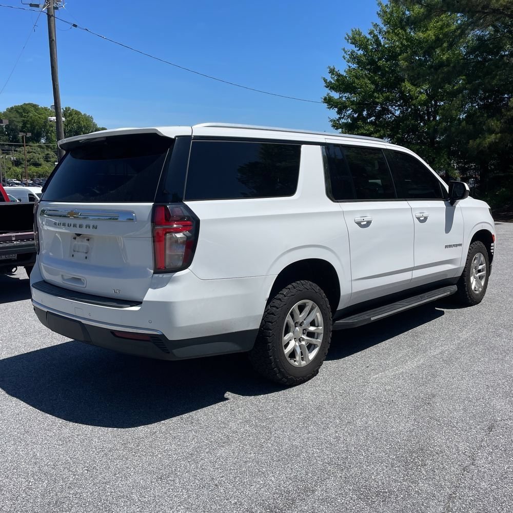 Used 2022 Chevrolet Suburban LT AWD/4WD image 5