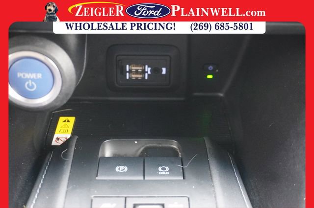 Used 2022 Toyota Venza LE image 21