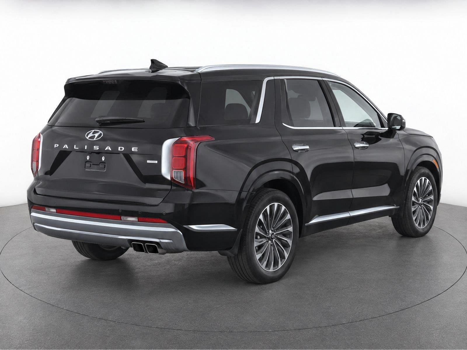 Used 2025 Hyundai Palisade Calligraphy AWD/4WD image 3