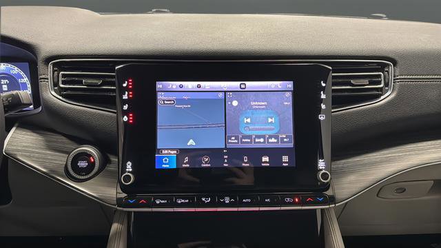 Used 2023 Jeep Wagoneer L Series III w/ Premium Group I image 13