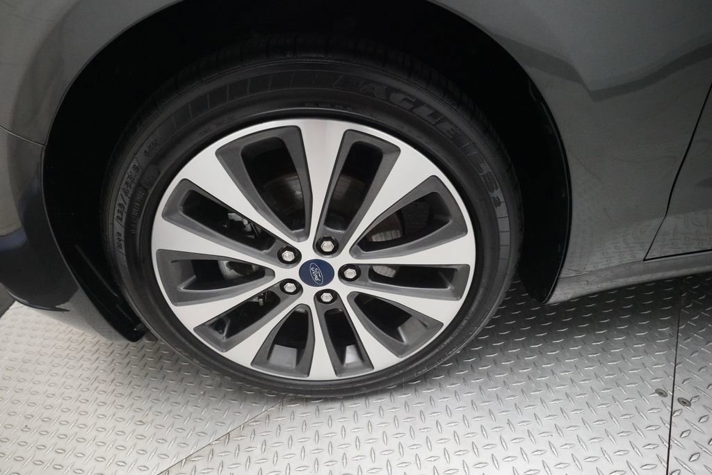 Used 2020 Ford Fusion SE image 26
