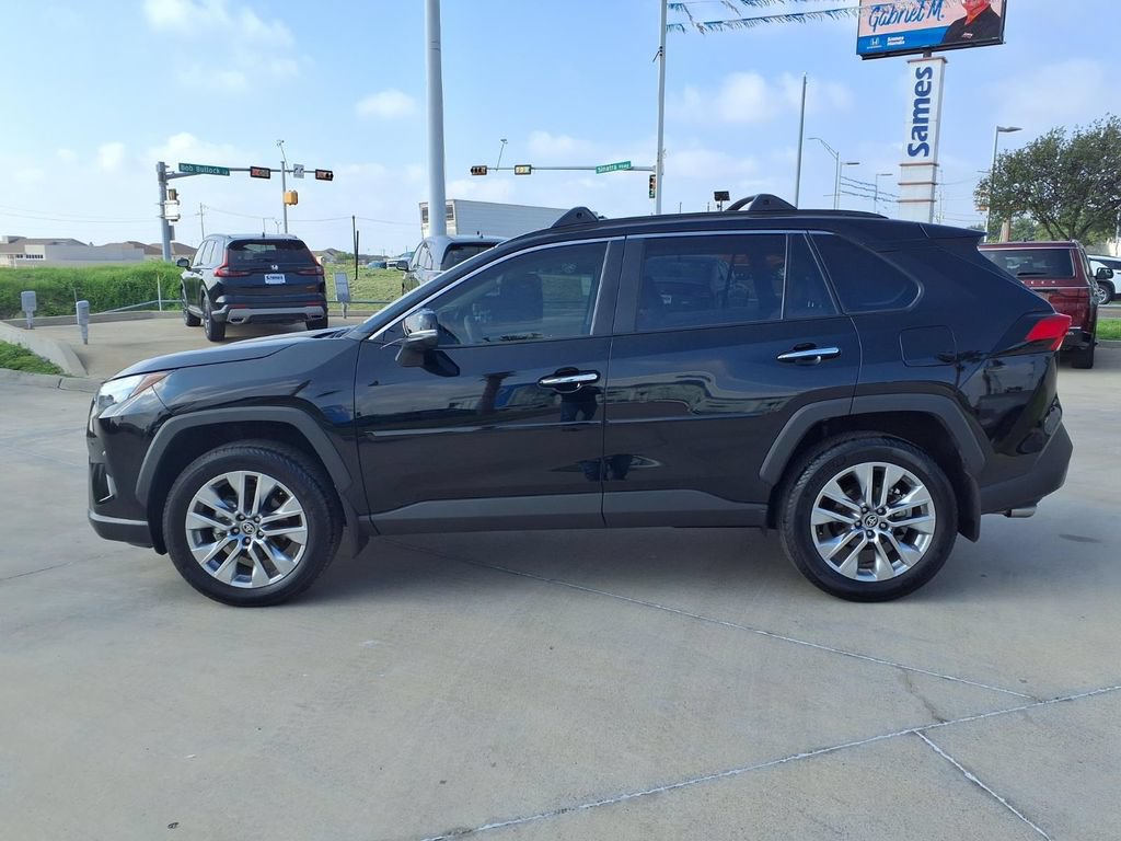 Used 2025 Toyota RAV4 Limited FWD image 4