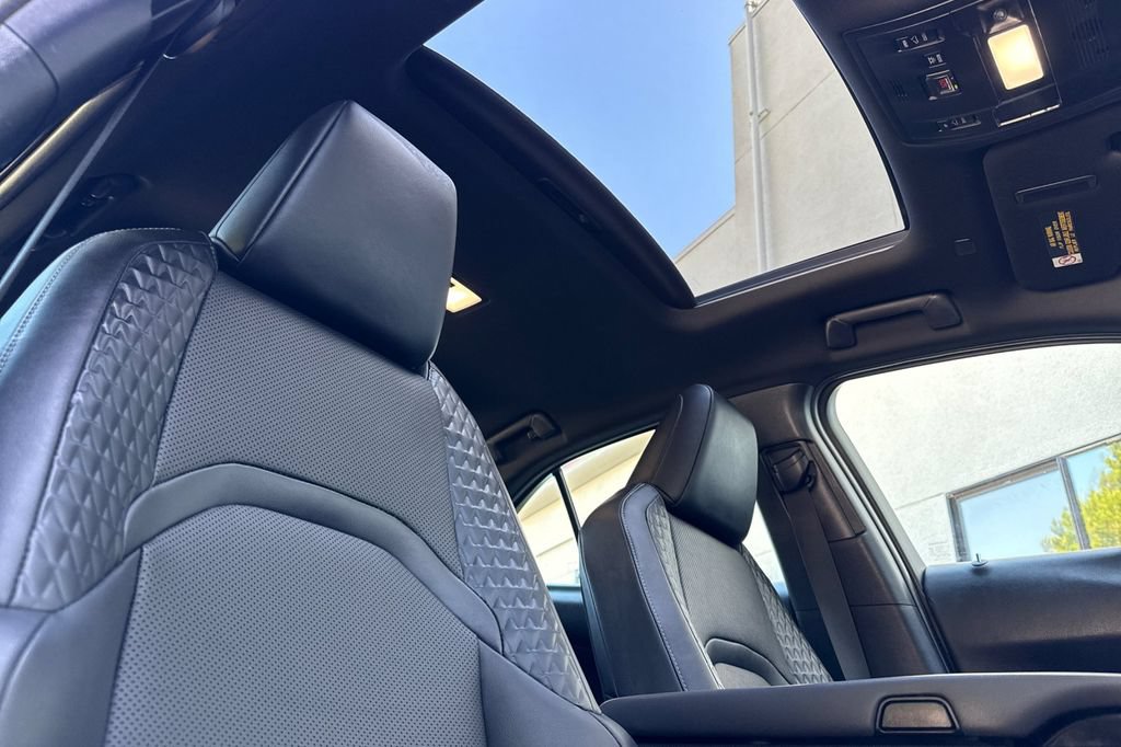 Used 2019 Lexus UX 200 w/ Premium Package FWD image 16
