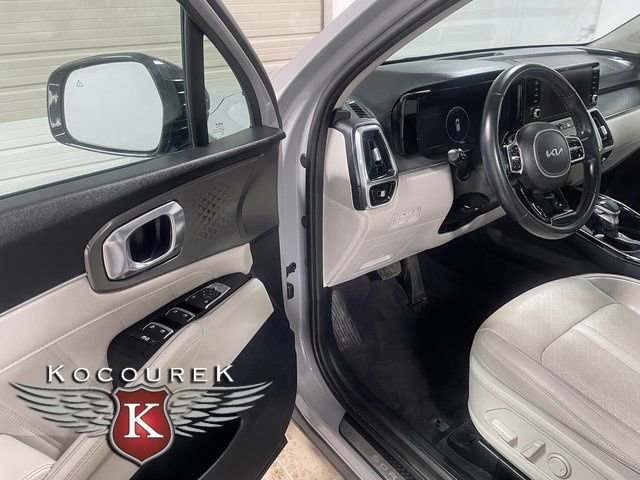 Used 2023 Kia Sorento SX FWD image 10