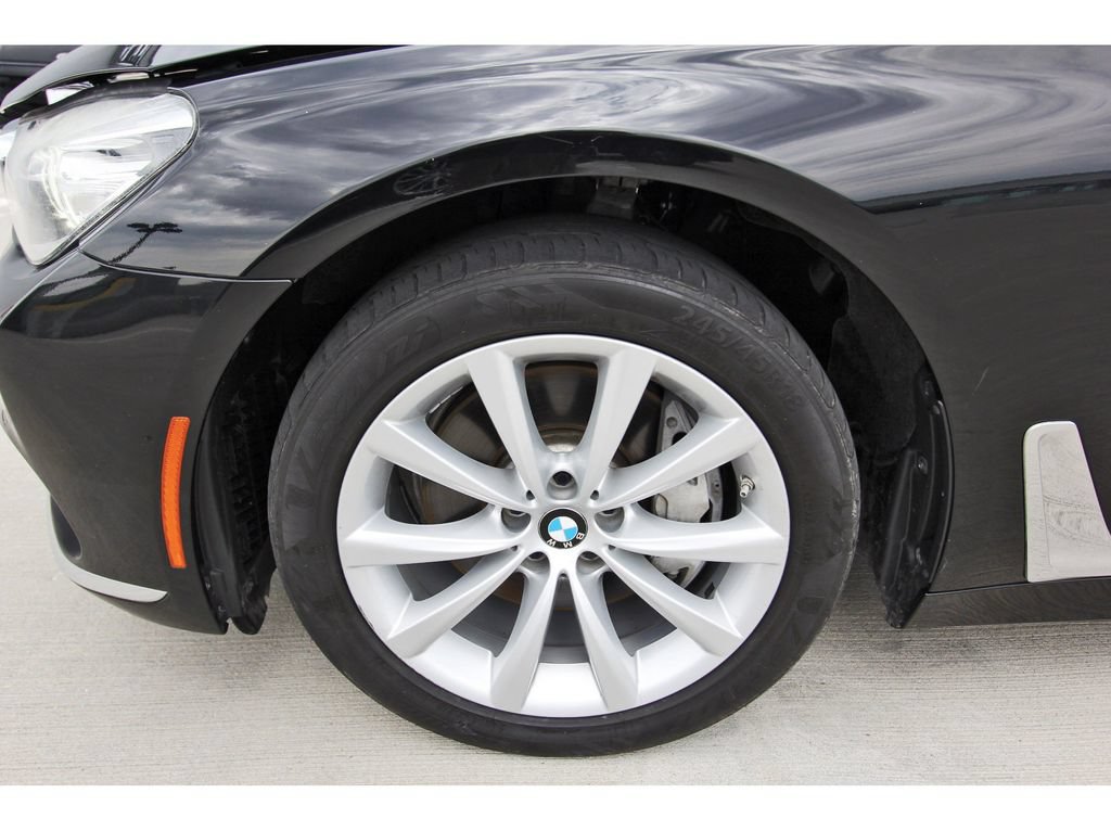 Used 2017 BMW 740i RWD image 30