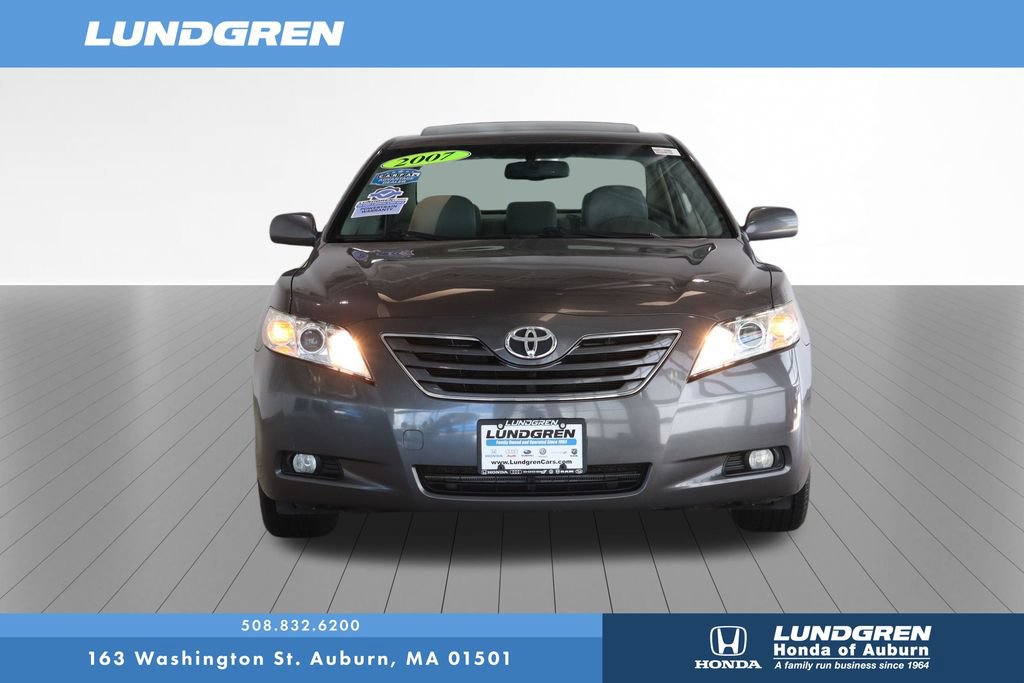 Used 2007 Toyota Camry XLE FWD image 2