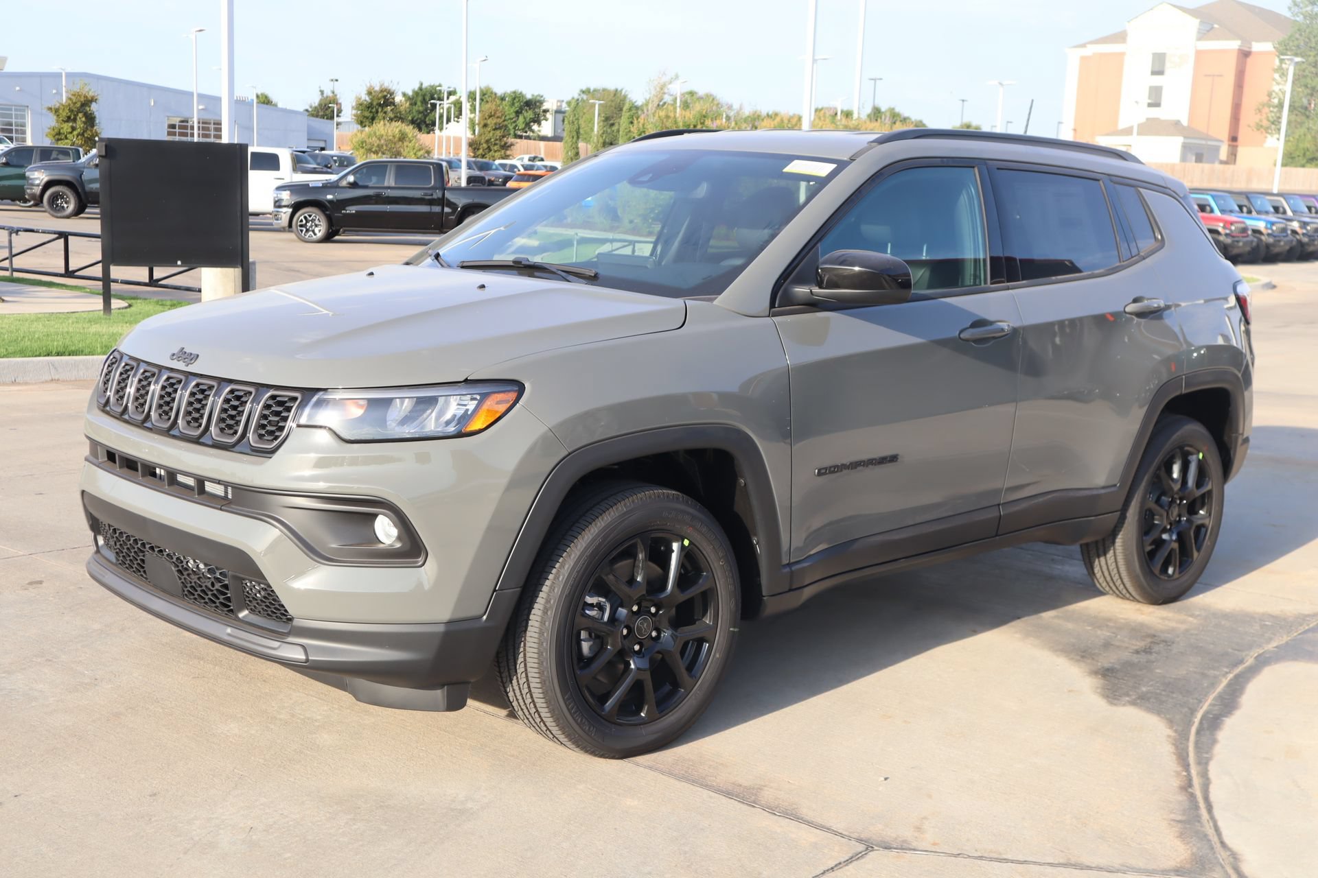 New 2026 Jeep Compass Latitude AWD/4WD image 9